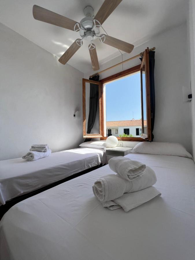 Lovely Hideaway With Pool And White Sand Beach Arenal d'en Castell Bagian luar foto