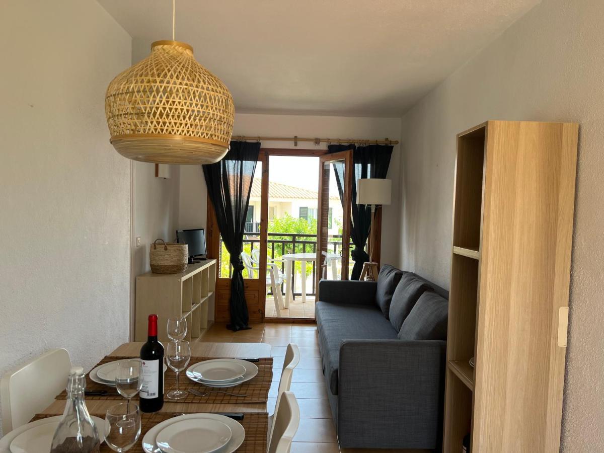 Lovely Hideaway With Pool And White Sand Beach Arenal d'en Castell Bagian luar foto